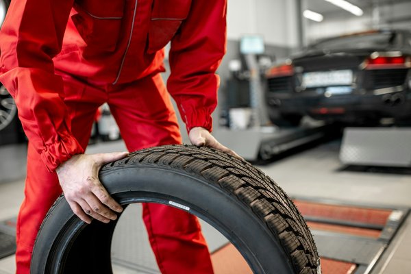 Montage équilibrage pneu : le guide indispensable pour votre véhicule